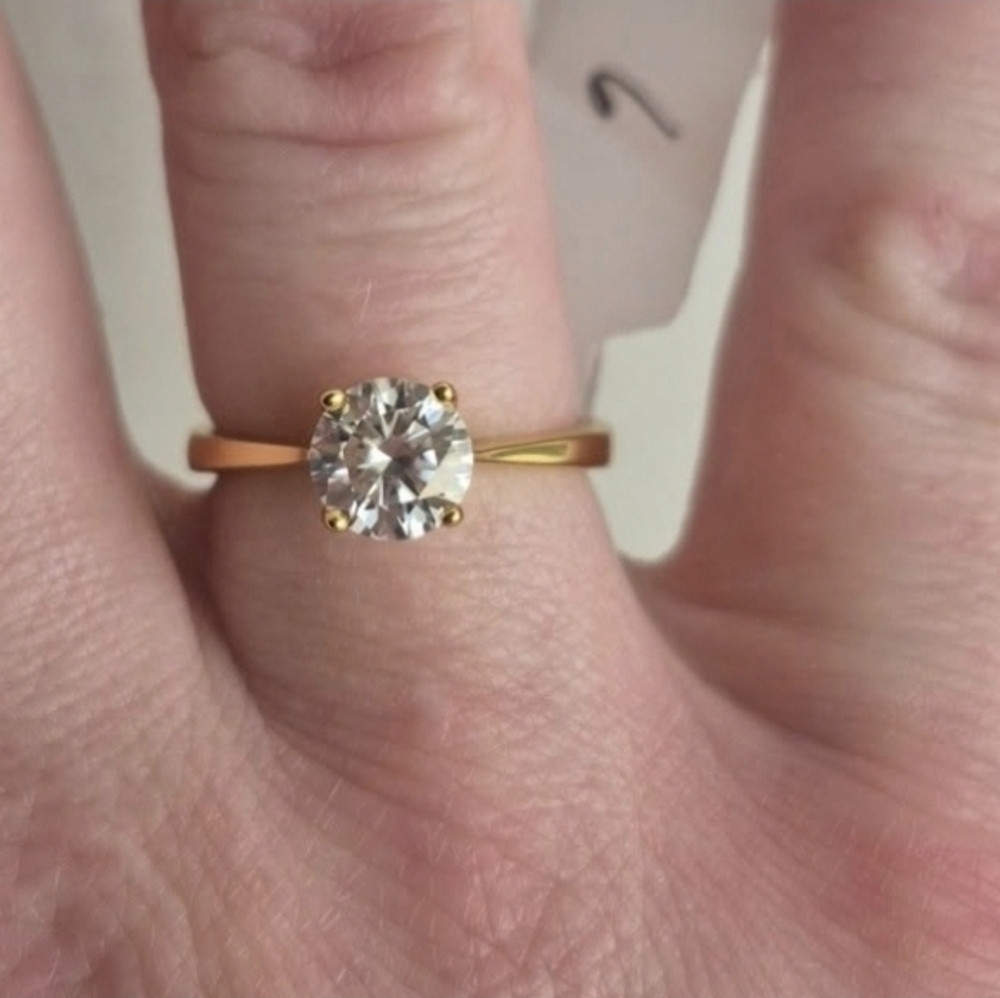 Gra 1 Ct* Vvs1 Round Cut Moissanite Ring Size 6 Us - image 1